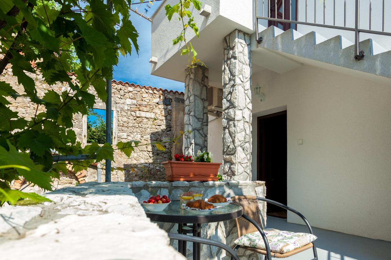 Apartment Placido Krk Krk Town Exterior photo